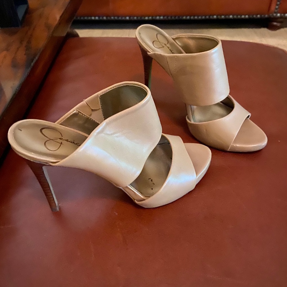 Jessica Simpson heels